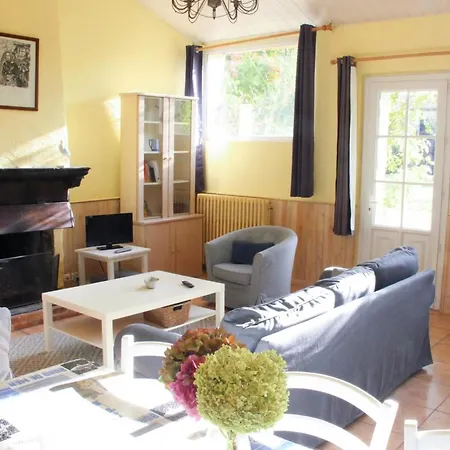 Maison Renovee Avec Piscine Chauffee Privative Pres De Challans Et Aizenay - Fr-1-426-258