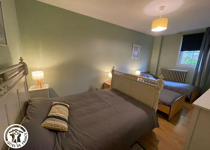 Maison Renovee Avec Piscine Chauffee Privative Pres De Challans Et Aizenay - Fr-1-426-258